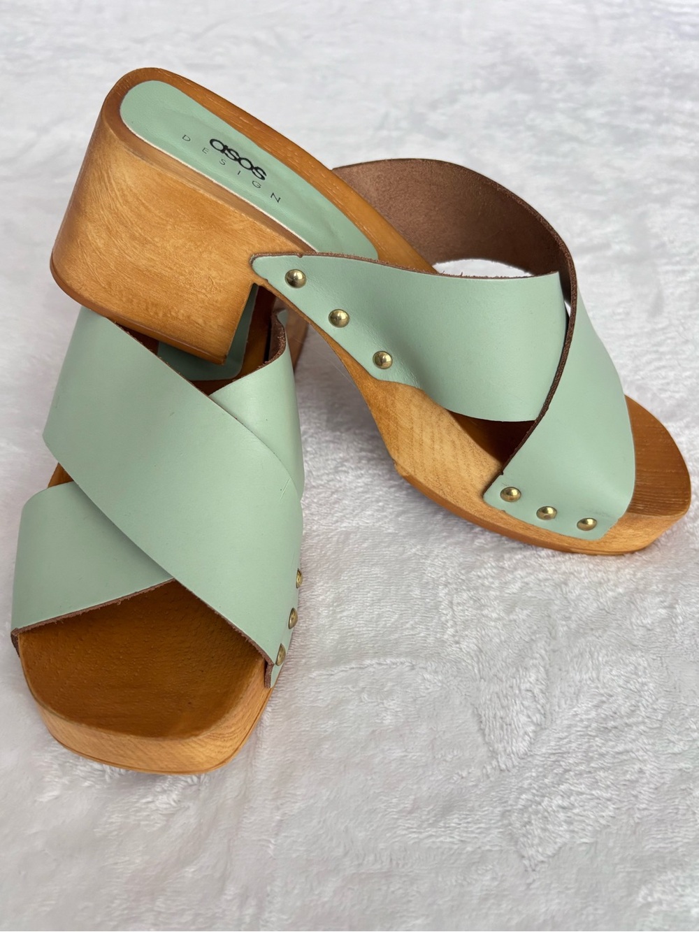 ASOS DESIGN Hint Leather Mid Heel Sage Green Clog Sandal--EUC--6